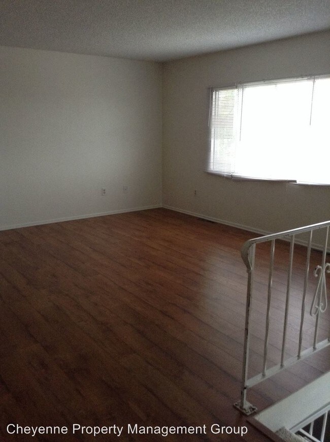 Foto del edificio - 4302 Sullivan St