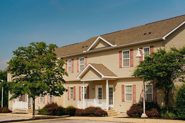 Building Photo - The Villas at Happy Valley