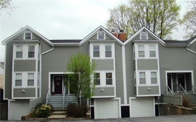 Building Photo - 153 Doyle Ave
