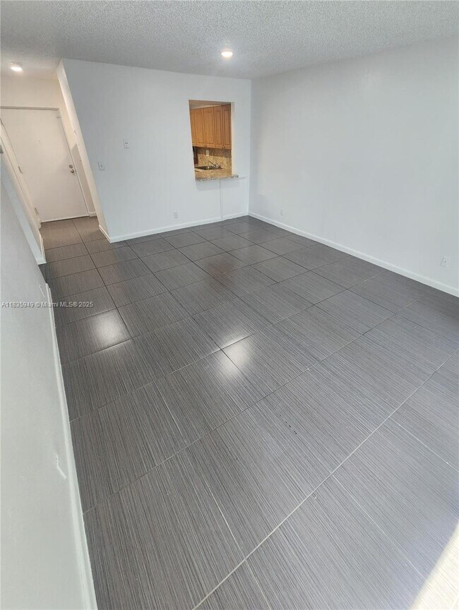 Foto del edificio - 11140 SW 196th St