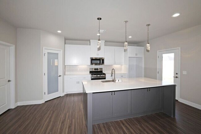 Building Photo - 4711 Scotty Dr
