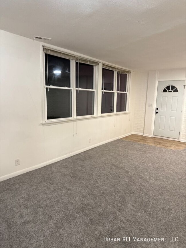 Building Photo - 18548 Lyn Ct