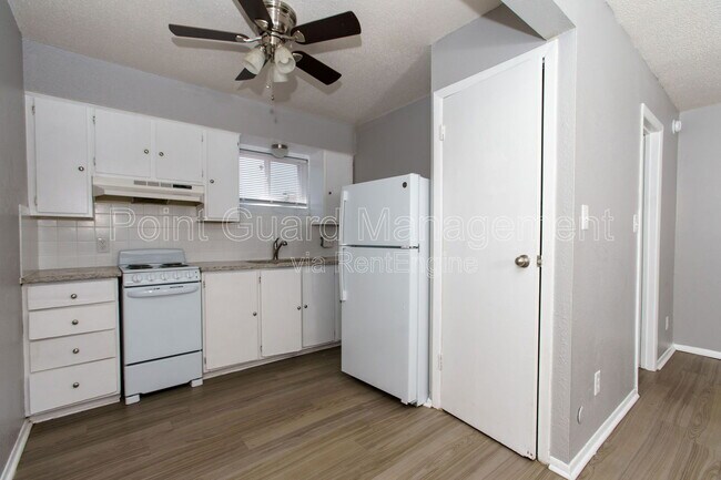 Foto del edificio - 816 N West St