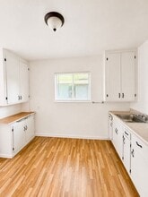 Building Photo - 520 Karr Ave