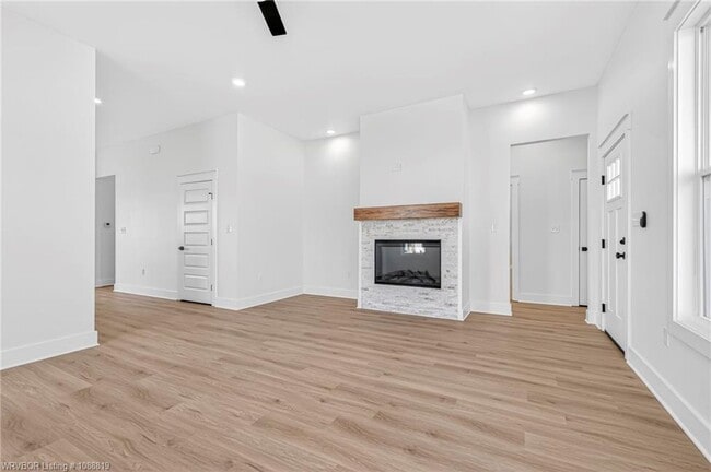 Building Photo - 6801 Fir St