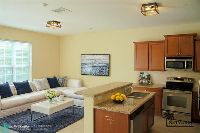 Foto del edificio - 208 SW 7th Ct