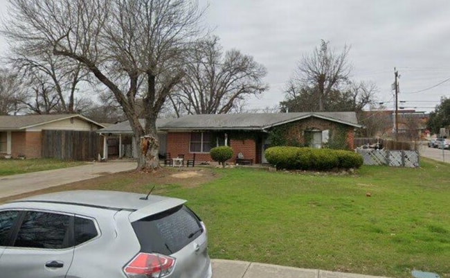 Room in House on Dawnridge Dr