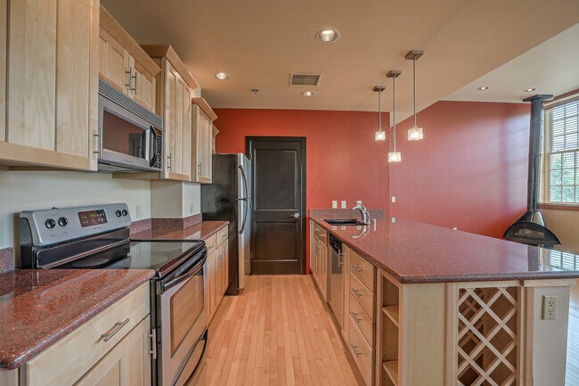 Kitchen - 303 Central Ave NE