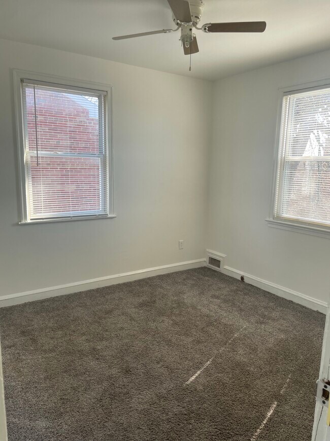 Bedroom 1 - 1109 Congress St SE