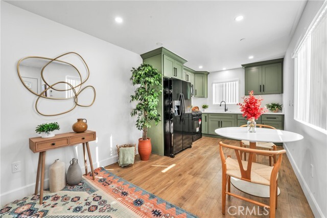 Foto del edificio - 4915 Lincoln Ave