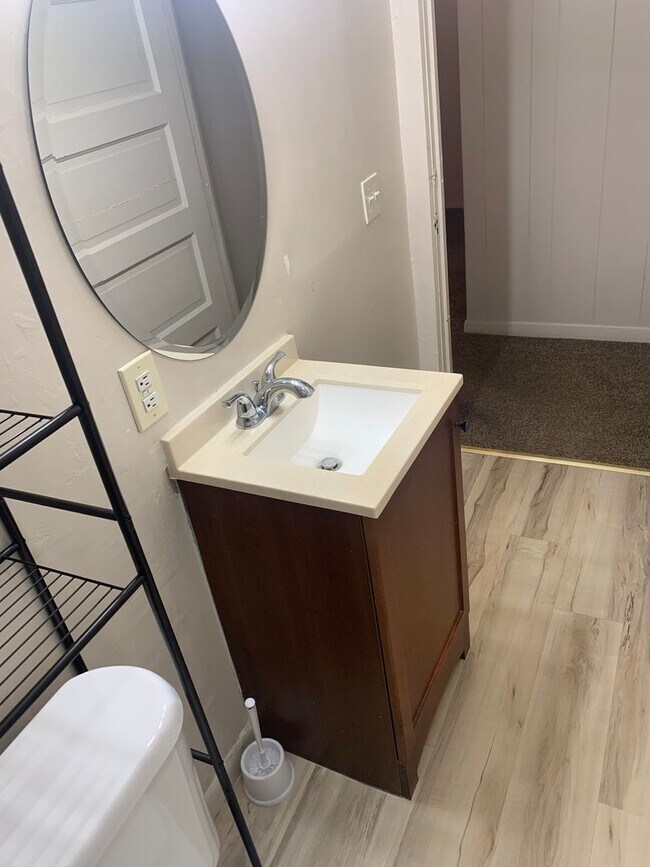 Foto del edificio - ***NO PET DOGS*** 2 Bedroom - All Utilities Included
