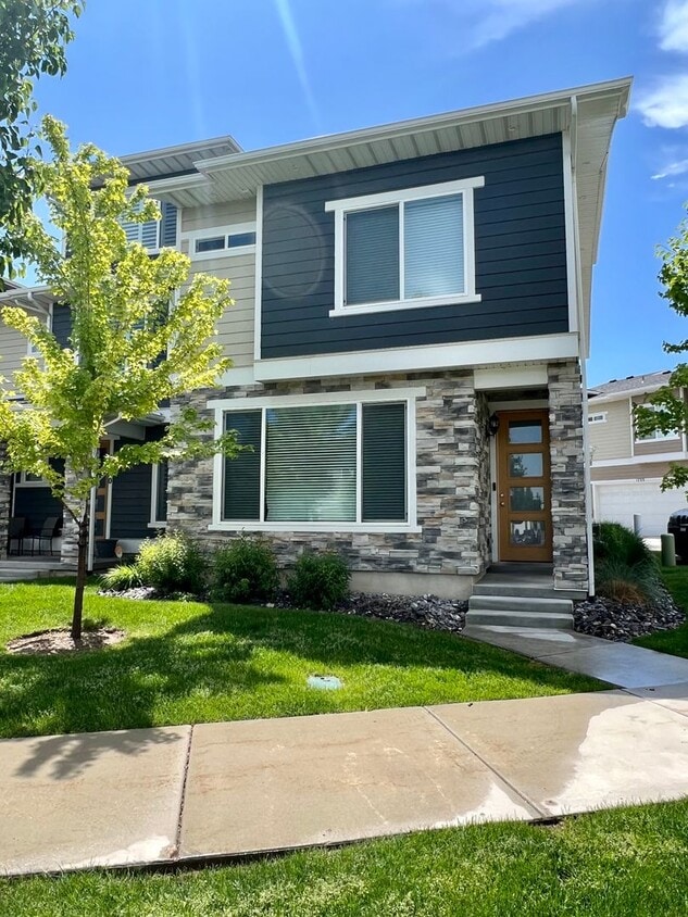 Beautiful Santorini Village Townhome Now Available in South Jordan - Beautiful Santorini Village Townhome Now Available in South Jordan