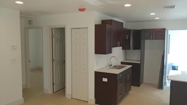 Foto del edificio - 1018 14th St