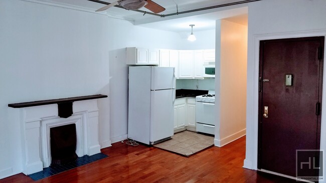 Building Photo - Spacious 1 Bed/ 1 Bath In Bedford-Stuyvesant.