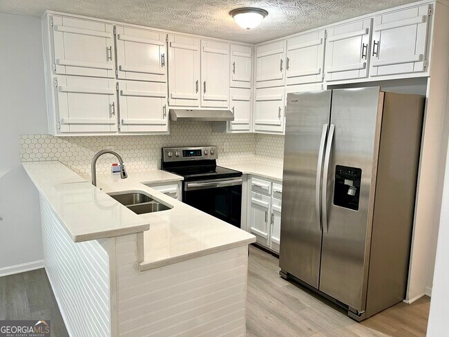 Building Photo - 300 S Jeff Davis Dr