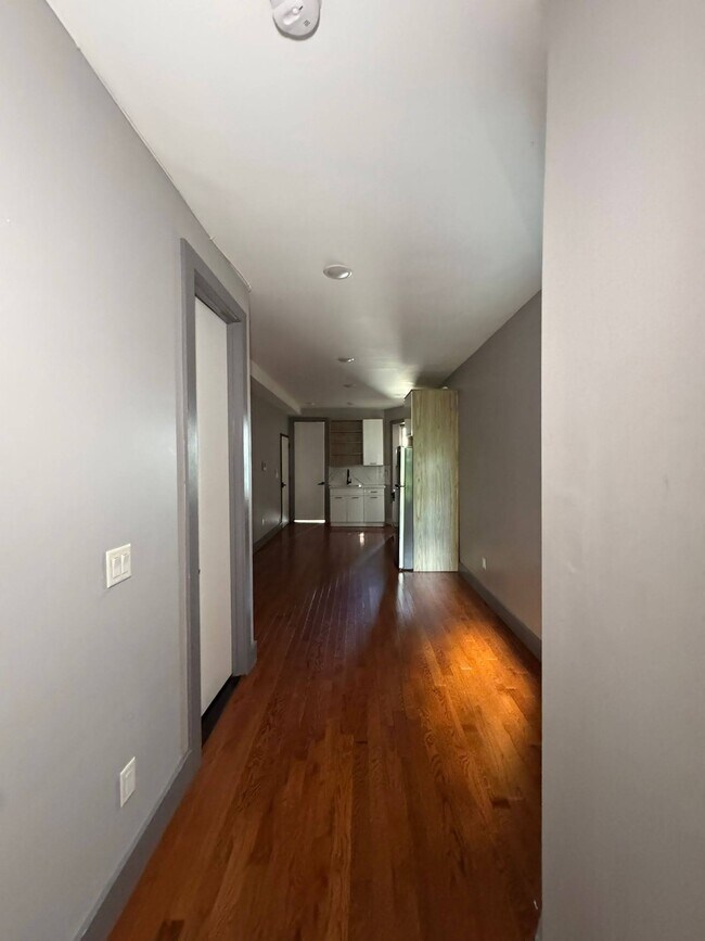 Foto del edificio - 35 Van Wagenen Ave