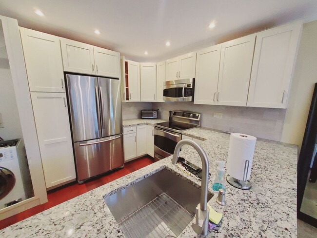 Photo - 101 Grove St House