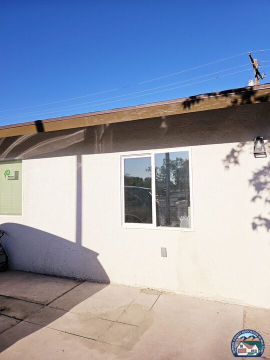Foto del edificio - 818 Dool Ave