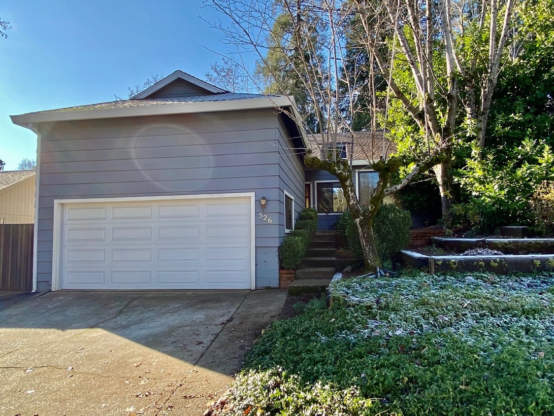526 Penstock Dr, Grass Valley, CA 95945 House Rental in Grass Valley