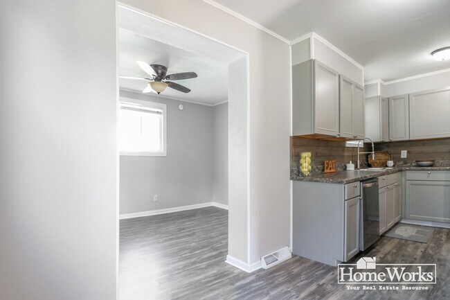 Building Photo - 119 N Coquillard Dr