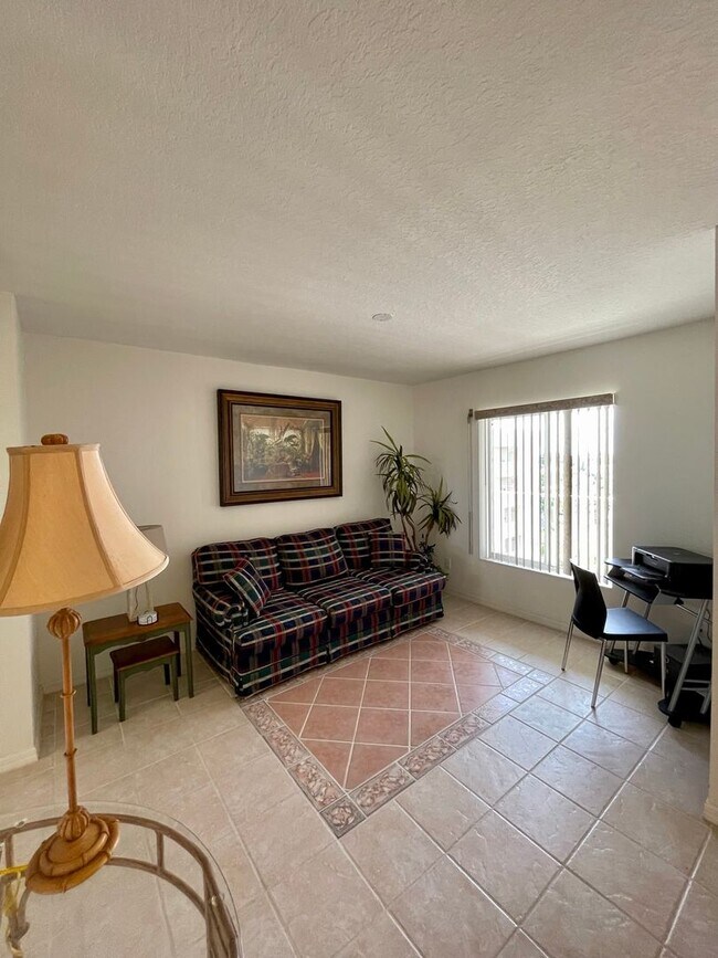 Foto del edificio - Ocean Front Condo