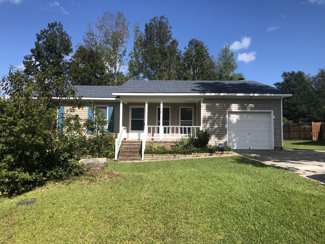 14 Cherokee Dr, Hubert, NC 28539 House for Rent in Hubert, NC
