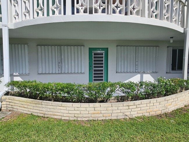 Foto del edificio - 2381 Sunset Ave