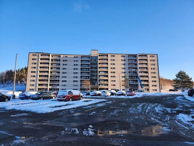 Building Photo - 155 Mystery Lake Dr