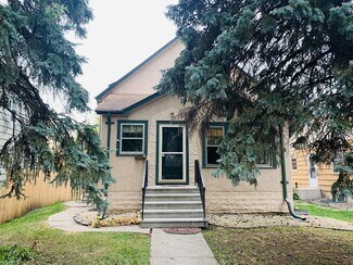 Building Photo - 1031 27th Ave SE