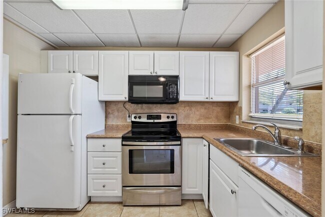 Foto del edificio - 170 Turtle Lake Ct