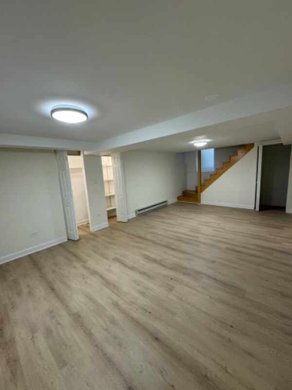 Foto del edificio - 2846 W Farragut Ave