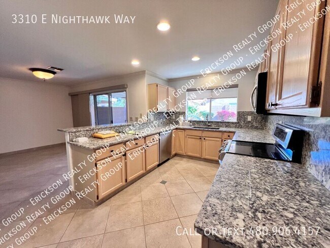 Foto del edificio - 3310 E Nighthawk Wy
