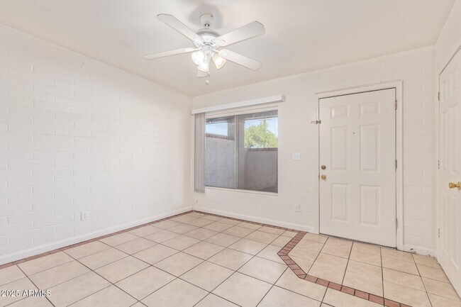 Foto del edificio - 1343 W 3rd St