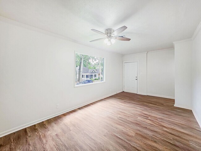 Foto del edificio - 1111 Lawton Pl SW