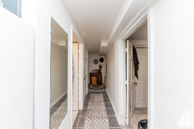 Foto del edificio - 2005 W Race Ave