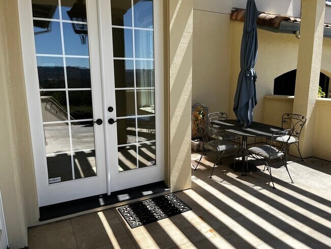 Foto del edificio - 265 Clear Ridge Dr