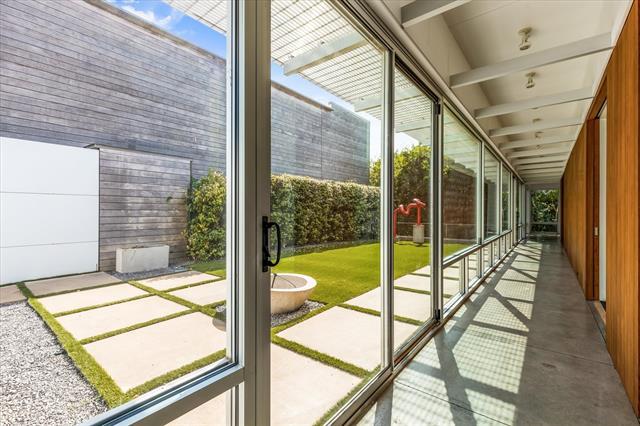Foto del edificio - 33 Vanguard Way