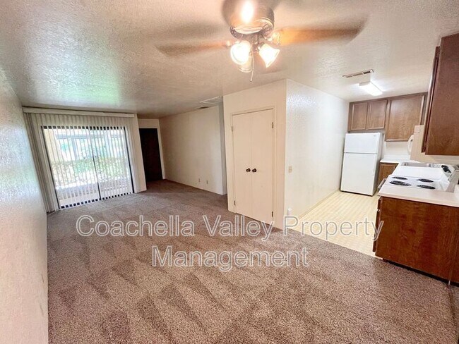 Foto del edificio - 751 N Los Felices Rd