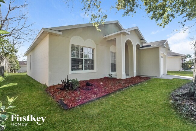 Building Photo - 13835 Glasser Ave