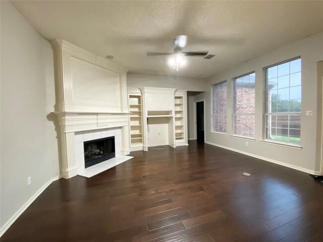 Building Photo - 1100 Cowboys Pkwy