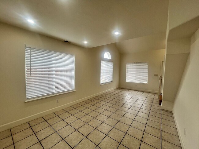 Foto del edificio - Beautiful 3-Bedroom Home for Rent – Prime San Jose Location | $4,095/mo