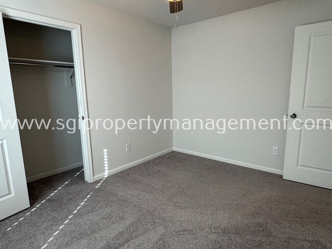 Building Photo - 2373 Oakmont Ln