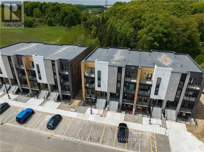 Photo du bâtiment - 261 Woodbine Ave