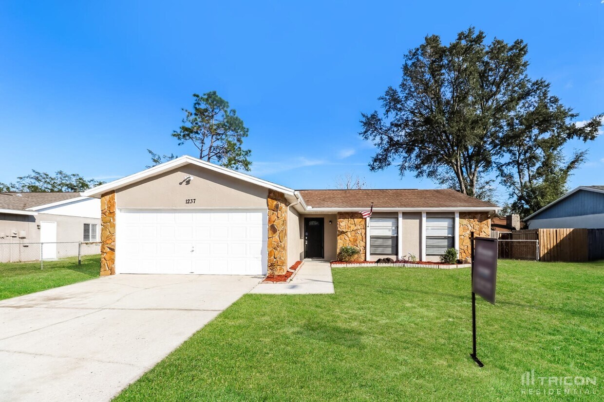 Foto principal - 1237 Edgerton Dr