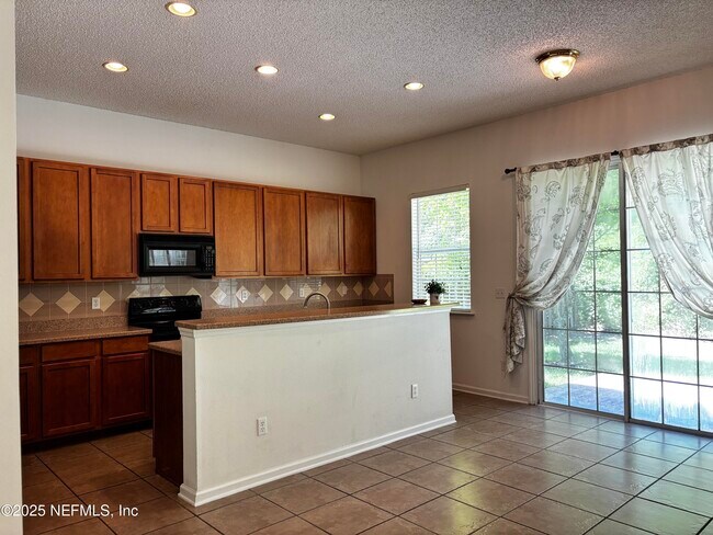 Foto del edificio - 872 Collinswood Dr