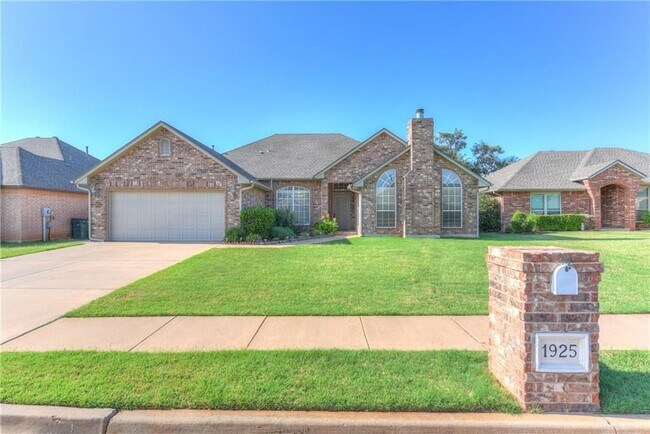 Building Photo - Great Location with Storm Shelter in Brist...