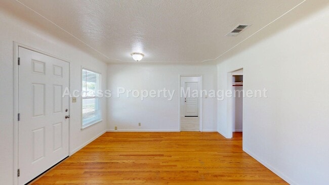 Foto del edificio - 2324 Bellamy St