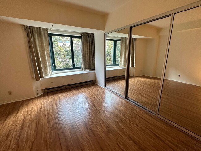 Building Photo - Beautiful 1BR Condo @ Opera Plaza with Amenities, Pool, Gym & Parking!