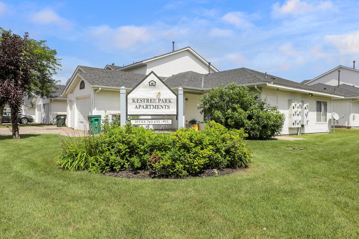 CASAS ADOSADAS KESTREL PARK - 2401 14th St E