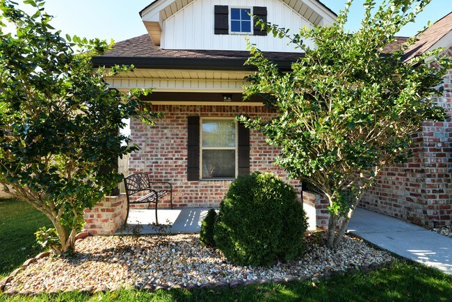 Building Photo - 3384 Willow Lake Cir